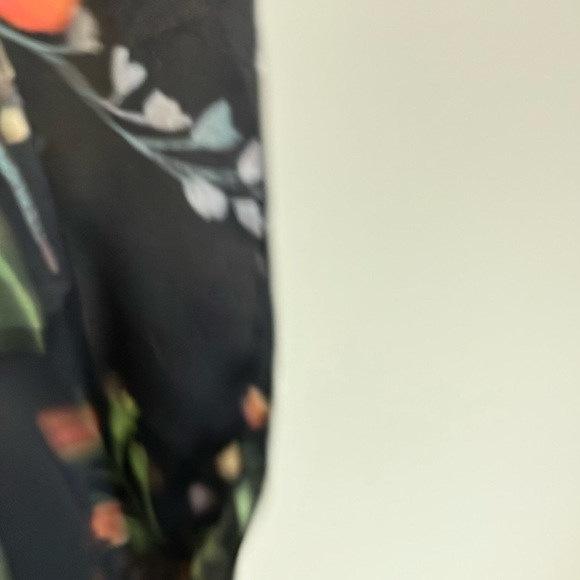 DR2 Floral Black Shirt - Picture 5 of 6